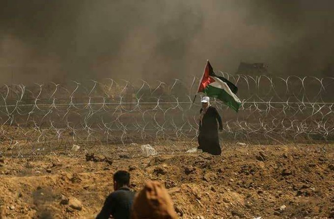شهيد و968 إصابة بمسيرة العودة الكبرى في غزة